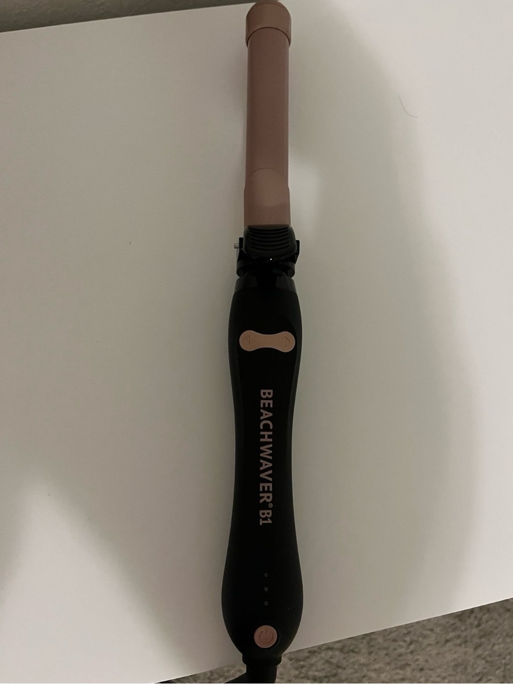 Rotating Beachwaver B1 Rose Gold & Black Curling Wand